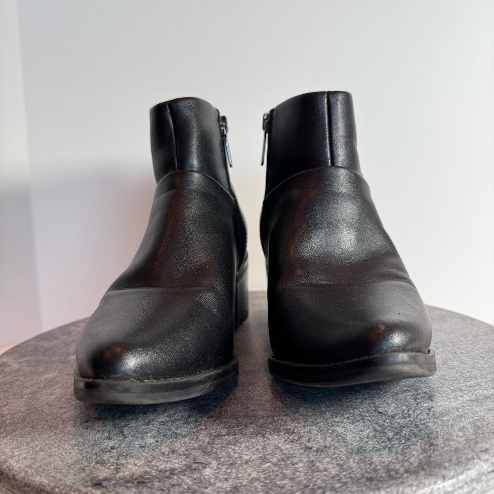 Blondo Black Leather Pointed Toe Heeled Boots 7 - Picture 2 of 13